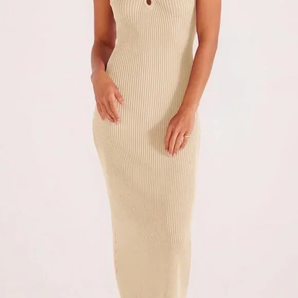 Dress - Picture 2 of 5